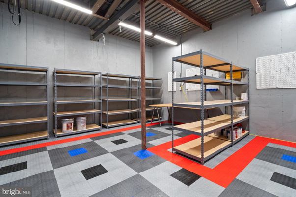 Garage, Interior