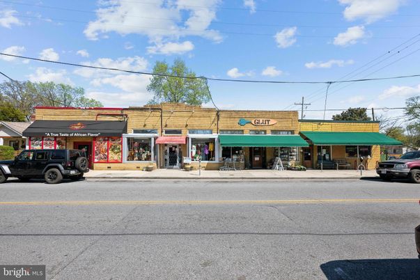 Exterior, Facade, None