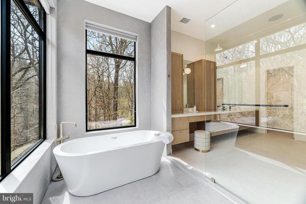 Bathroom, Free Standing Baths, Glass Shower, Interior, Recessed Lighting