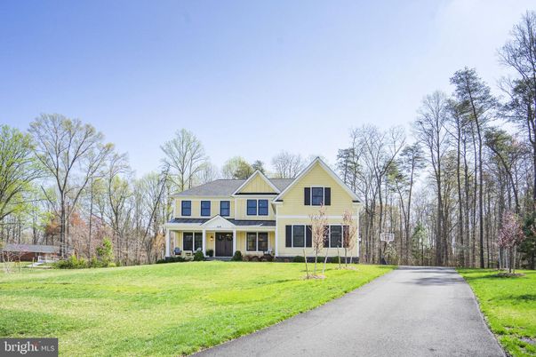 Backyard, Exterior, Facade, Farmhouse