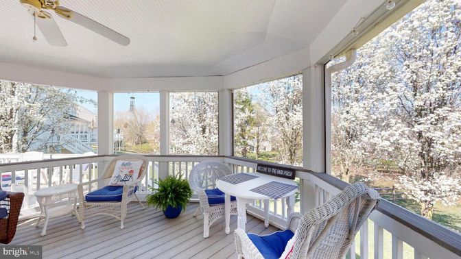 Interior, Sun Room, Wood Texture Flooring