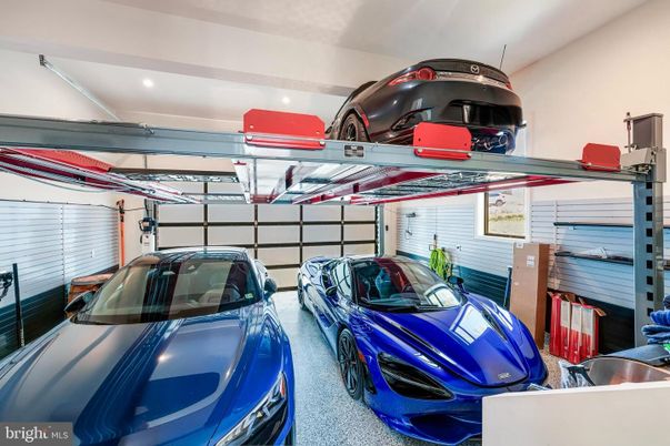 Garage, Interior, Recessed Lighting