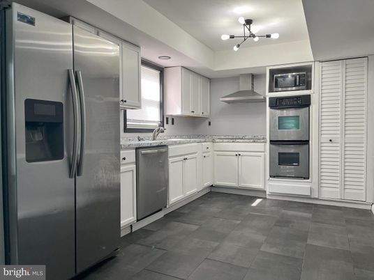 Interior, Kitchen, Pendant Lights, Stainless Steel Appliances