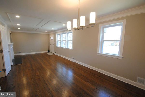 Empty room, Interior, Pendant Lights, Recessed Lighting, Wood Texture Flooring