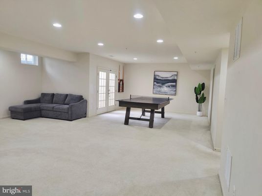 Game Room, Interior, Recessed Lighting
