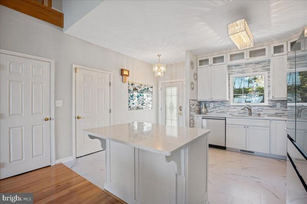 Chandelier, Interior, Kitchen, Marble, Wood Texture Flooring