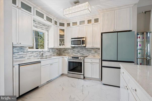 Interior, Kitchen, Marble, Stainless Steel Appliances