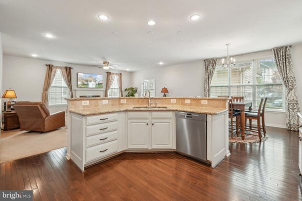 Chandelier, Dining room, Interior, Kitchen, Recessed Lighting, Wood Texture Flooring