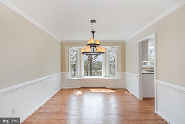 Empty room, Interior, Pendant Lights, Wood Texture Flooring