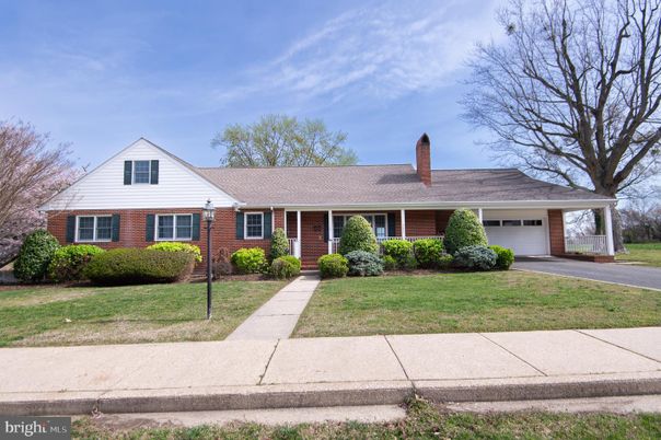Attached, Exterior, Facade, Brick Facade, Ranch