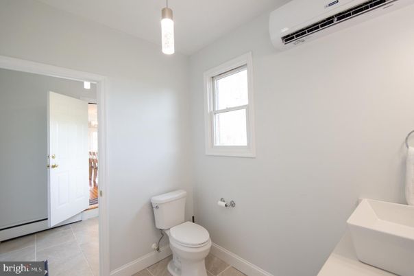 Bathroom, Interior, Pendant Lights