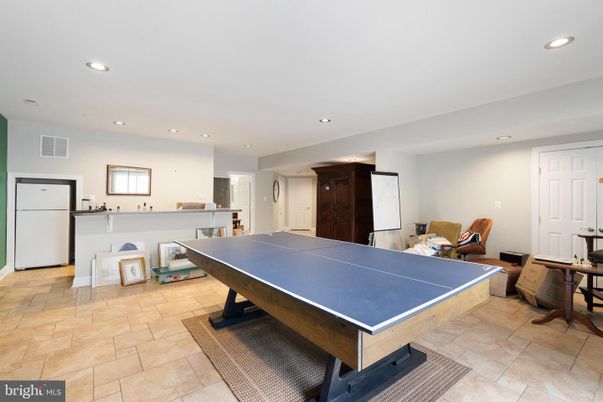 Game Room, Interior, Recessed Lighting