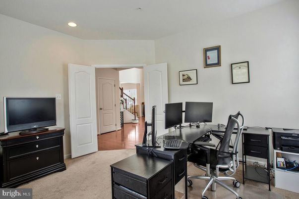 Home Office, Interior, Recessed Lighting, Wood Texture Flooring
