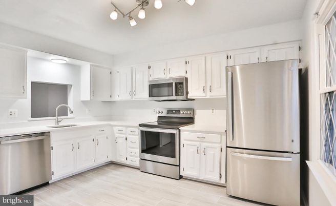 Interior, Kitchen, Stainless Steel Appliances, Wood Texture Flooring