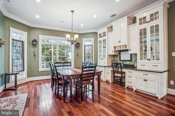 Chandelier, Dining room, Interior, Kitchen, Pendant Lights, Recessed Lighting, Wood Texture Flooring