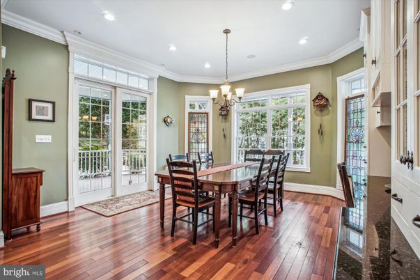 Chandelier, Dining room, Interior, Recessed Lighting, Wood Texture Flooring