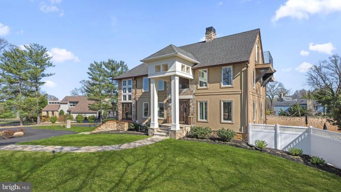 Backyard, Exterior, Facade, Georgian
