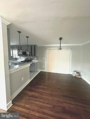 Interior, Kitchen, Pendant Lights, Wood Texture Flooring