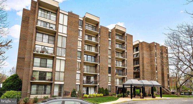 Exterior, Facade, Brick Facade, Condo Building