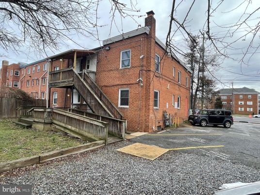 Exterior, Facade, Brick Facade, Rowhouse