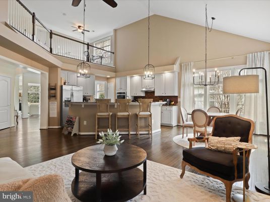 Dining room, Interior, Kitchen, Pendant Lights, Recessed Lighting, Wood Texture Flooring