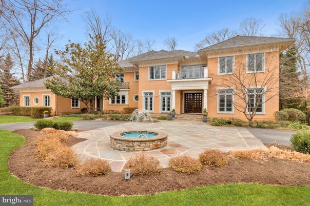 Backyard, Exterior, Facade, Pool, Georgian
