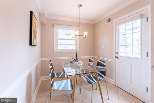 Chandelier, Dining room, Interior
