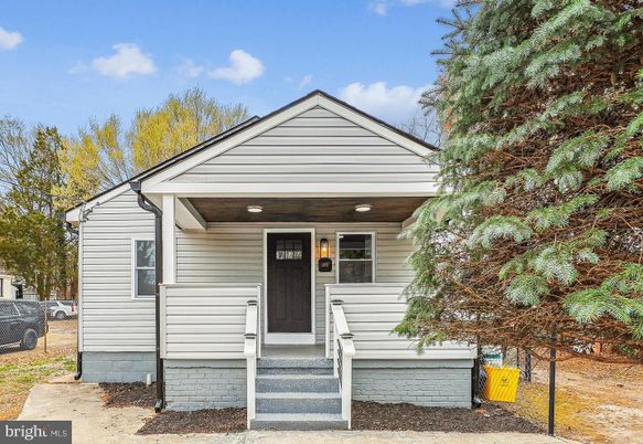 Exterior, Facade, None