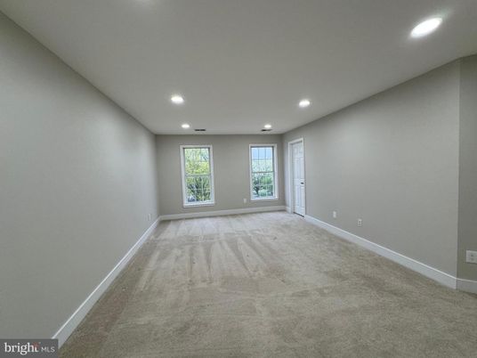 Empty room, Interior, Recessed Lighting