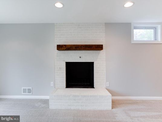 Fireplace, Interior, Recessed Lighting