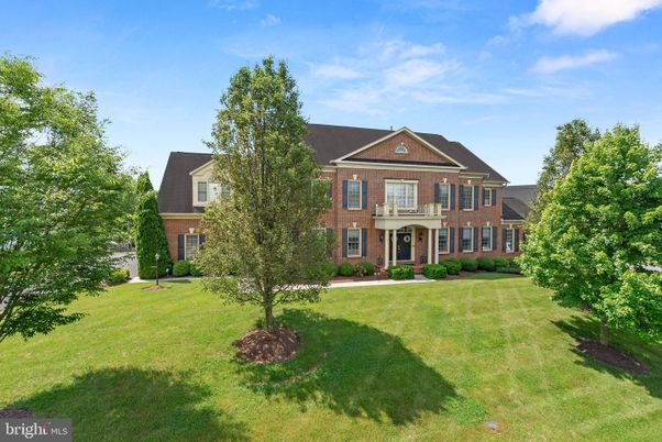 Backyard, Exterior, Facade, Brick Facade, Georgian