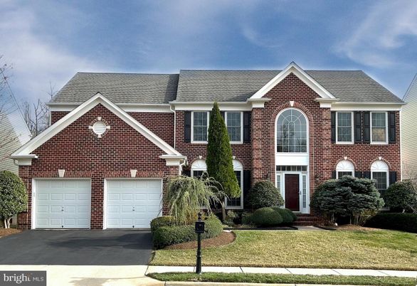 Attached, Exterior, Facade, Brick Facade, Brick Traditional