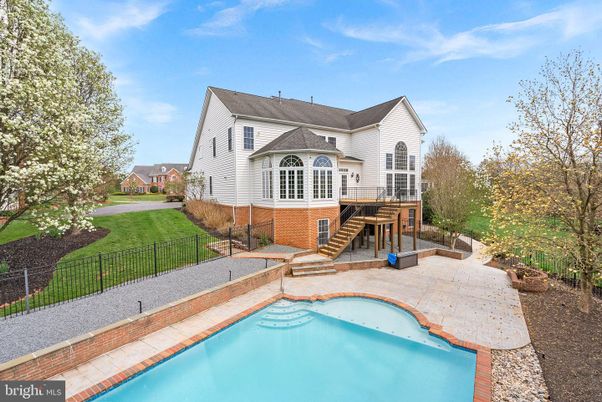 Backyard, Exterior, Pool