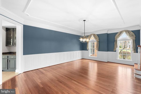 Empty room, Interior, Pendant Lights, Wood Texture Flooring
