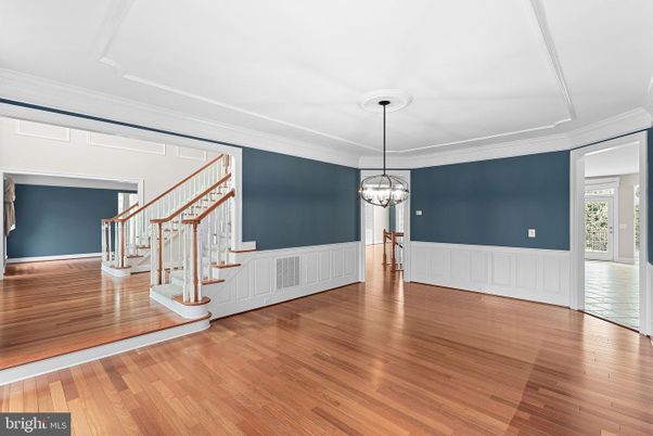 Chandelier, Empty room, Interior, Pendant Lights, Wood Texture Flooring