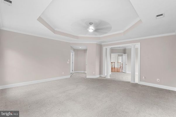 Empty room, Interior, Recessed Lighting