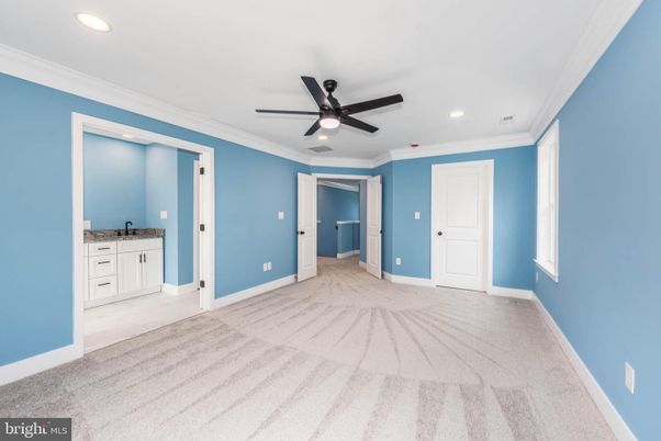Bathroom, Empty room, Interior, Recessed Lighting