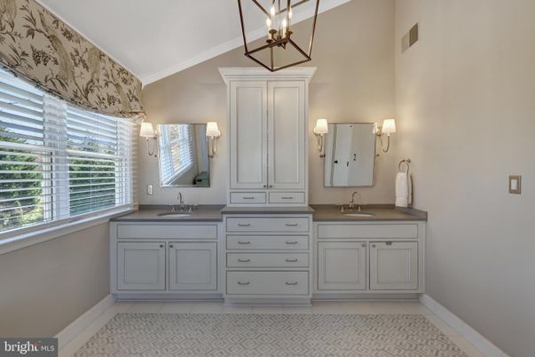 Bathroom, Dual Sink Vanities, Interior, Pendant Lights