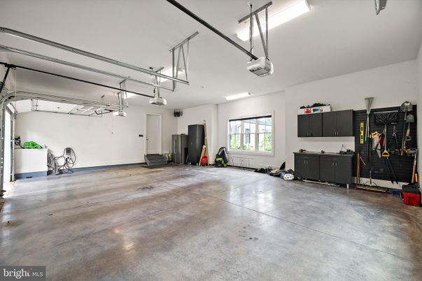 Garage, Interior