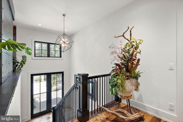 Interior, Pendant Lights, Recessed Lighting, Wood Texture Flooring