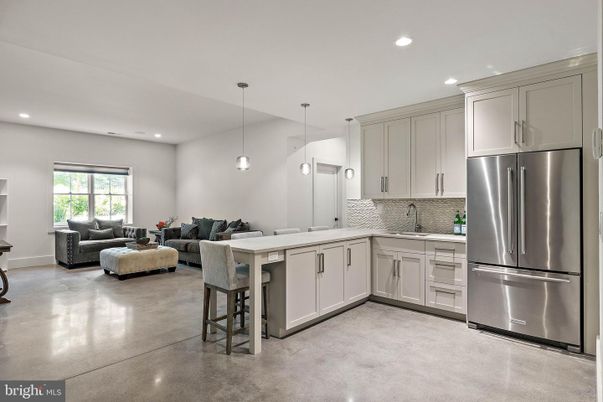 Interior, Kitchen, Living room, Pendant Lights, Recessed Lighting, Stainless Steel Appliances