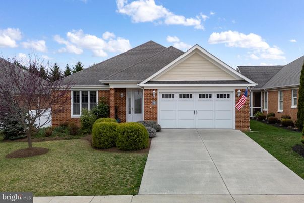Attached, Exterior, Facade, Brick Facade, Ranch