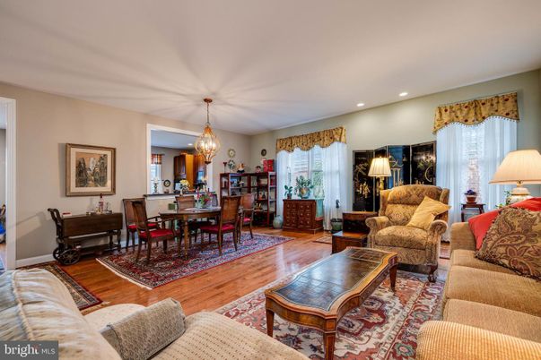 Chandelier, Dining room, Interior, Living room, Recessed Lighting, Wood Texture Flooring