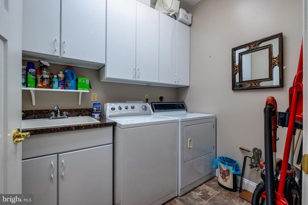 Interior, Washer
