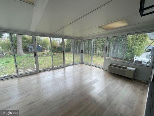 Interior, Sun Room, Wood Texture Flooring