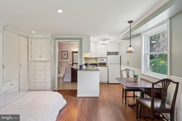Dining room, Interior, Kitchen, Pendant Lights, Recessed Lighting, Wood Texture Flooring