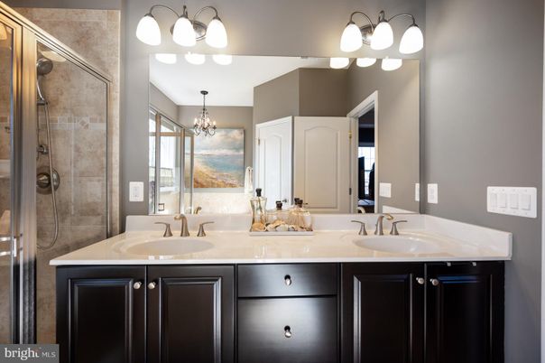 Bathroom, Chandelier, Dual Sink Vanities, Glass Shower, Interior