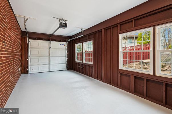 Garage, Interior, Stone Walls
