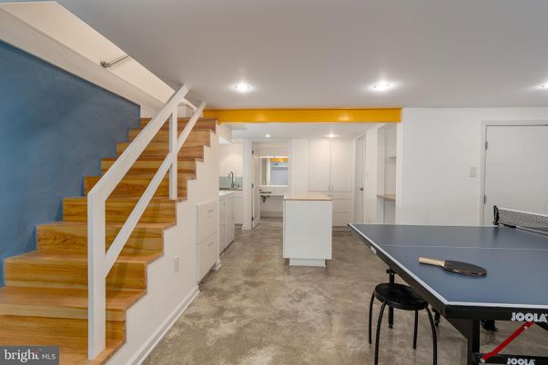 Game Room, Interior, Recessed Lighting