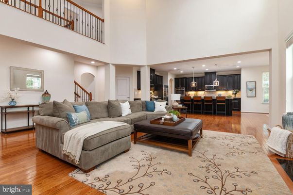 Interior, Kitchen, Living room, Pendant Lights, Recessed Lighting, Wood Texture Flooring
